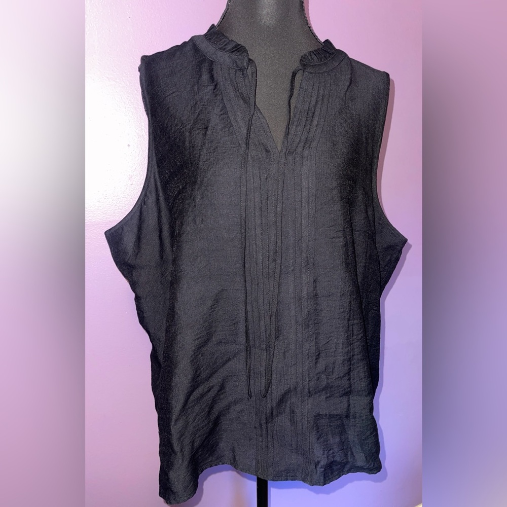 Simply Vera Vera Wang Black Sleeveless Blouse